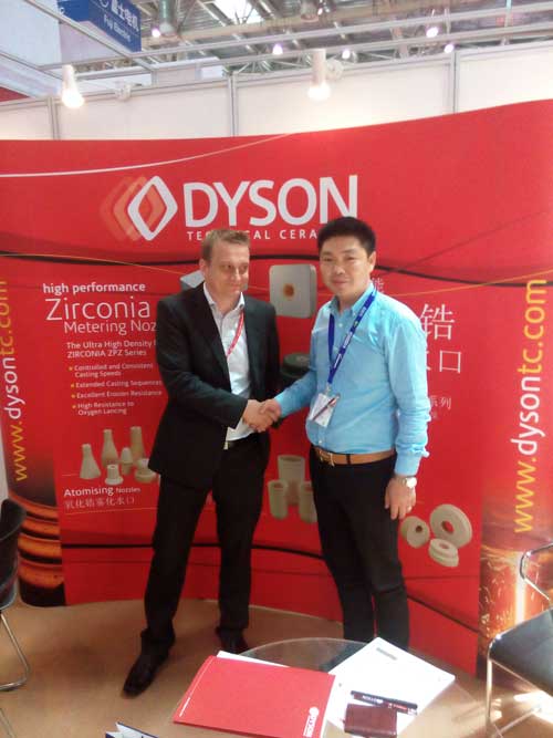 ����չ��